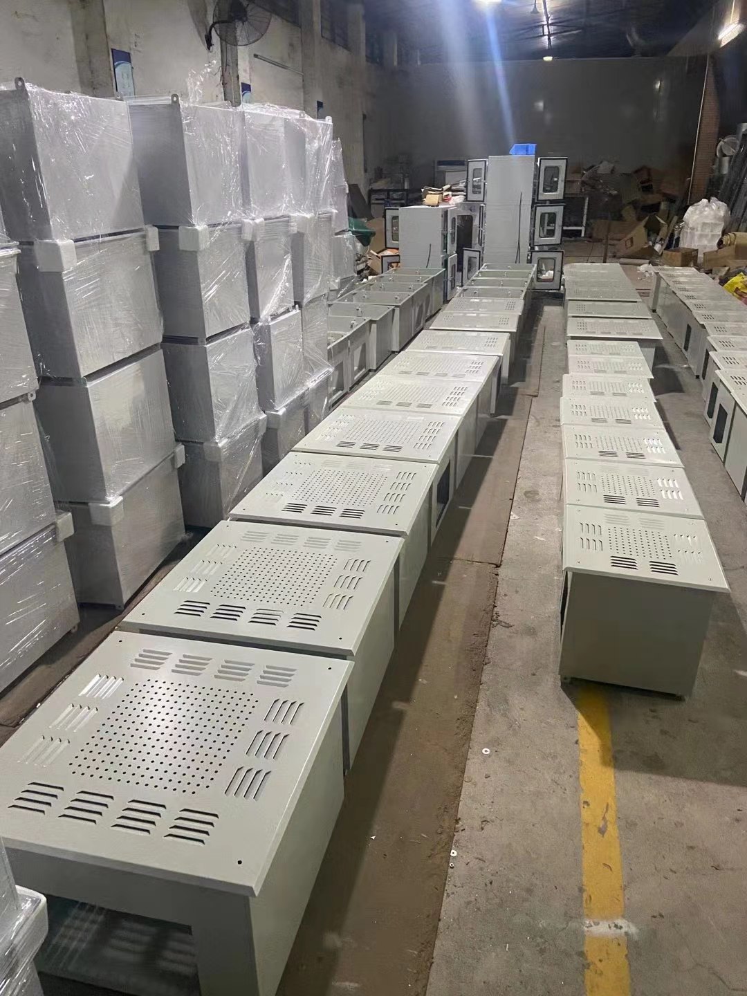 頂送風高效送風口和側送（sòng）風高效送風口有什（shí）麽區別?
